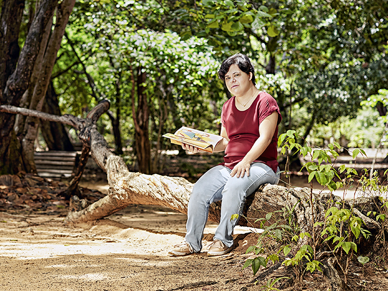 Referência em inclusão, esta professora faz mais do que dar aulas