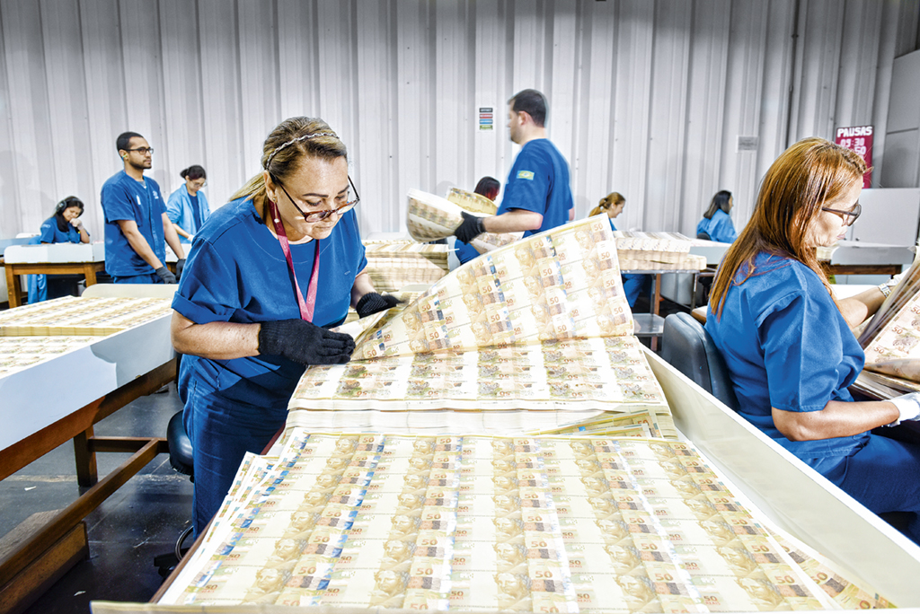 O que acontece com funcionários públicos de estatais privatizadas?