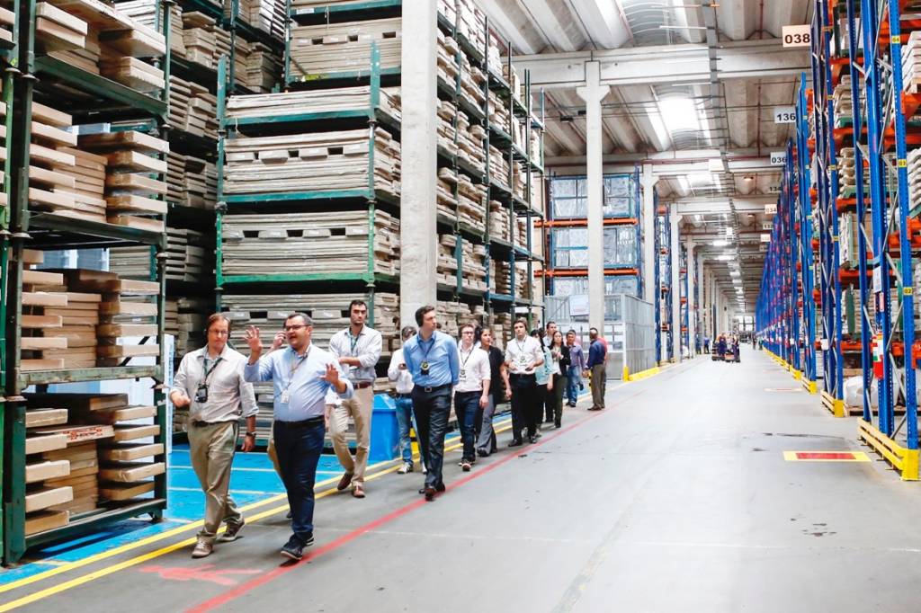 Via Varejo, dona das Casas Bahia, abre 100 vagas em TI com início imediato