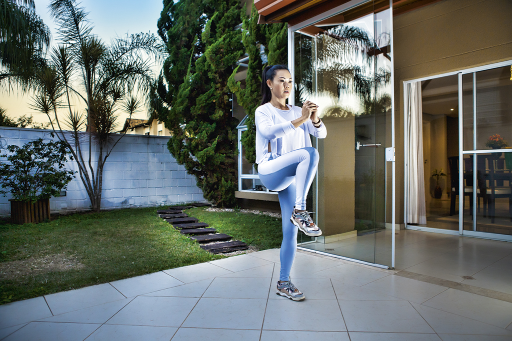 12 exercícios físicos para fazer durante o trabalho