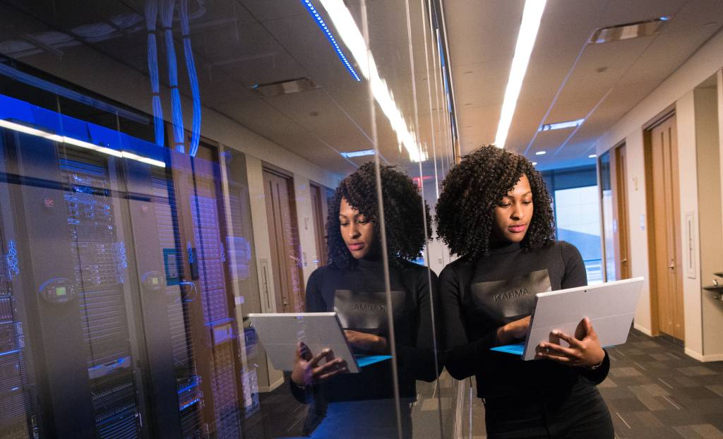 Google, Sebrae e Alura lançam curso gratuito de tecnologia e empreendedorismo