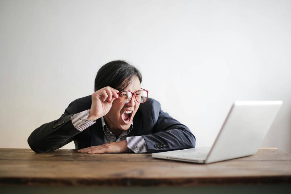 Rage-applying: por que não buscar um novo trabalho no auge da insatisfação