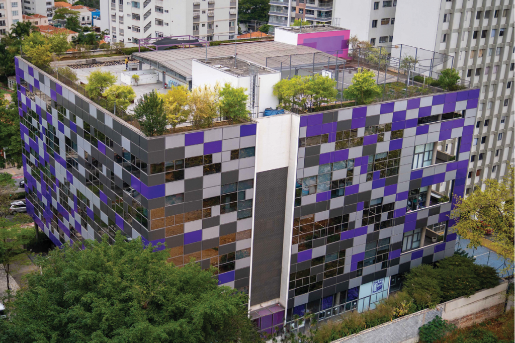 Ação do Nubank caiu 60% desde o IPO; saiba se é hora de comprar