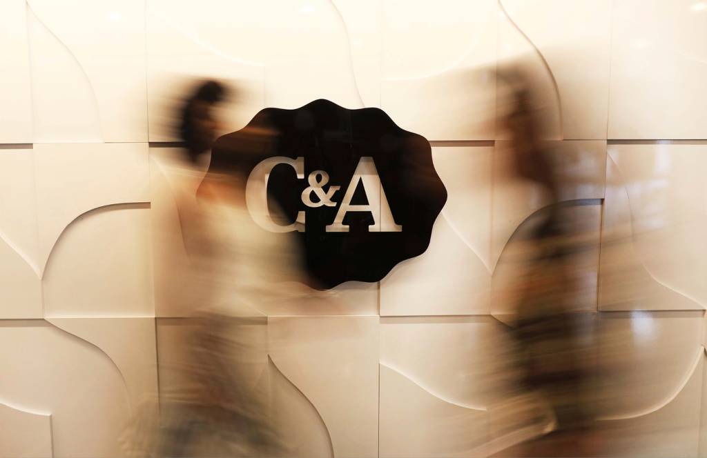 C&A (CEAB3) decolou 240% em 2023. Entenda a alta – e veja se há espaço para mais