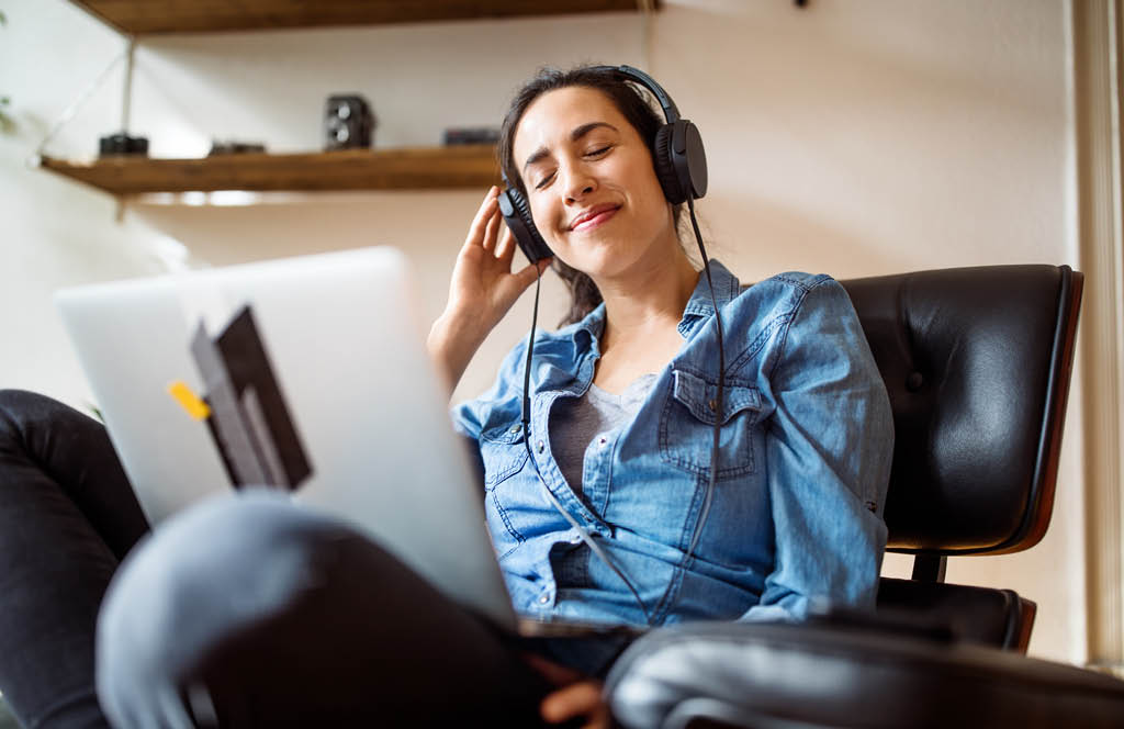 Esse tipo de música pode melhorar seu desempenho no trabalho